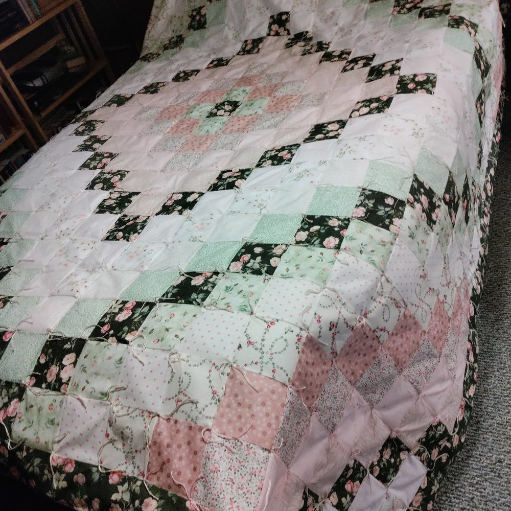 Handmade Queen Size Quilt Pink Green Romantic Oversized New Roses Roses